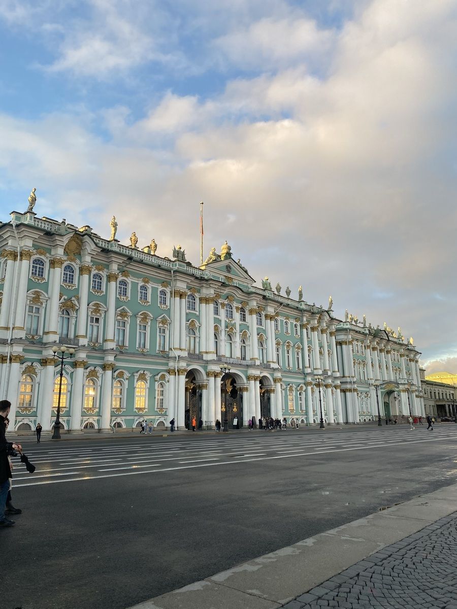 Тур «Классический Петербург и средневековый Псков»